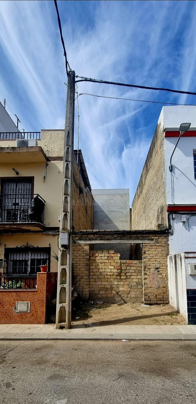 Suelo Residencial en Calle Hornachuelos.