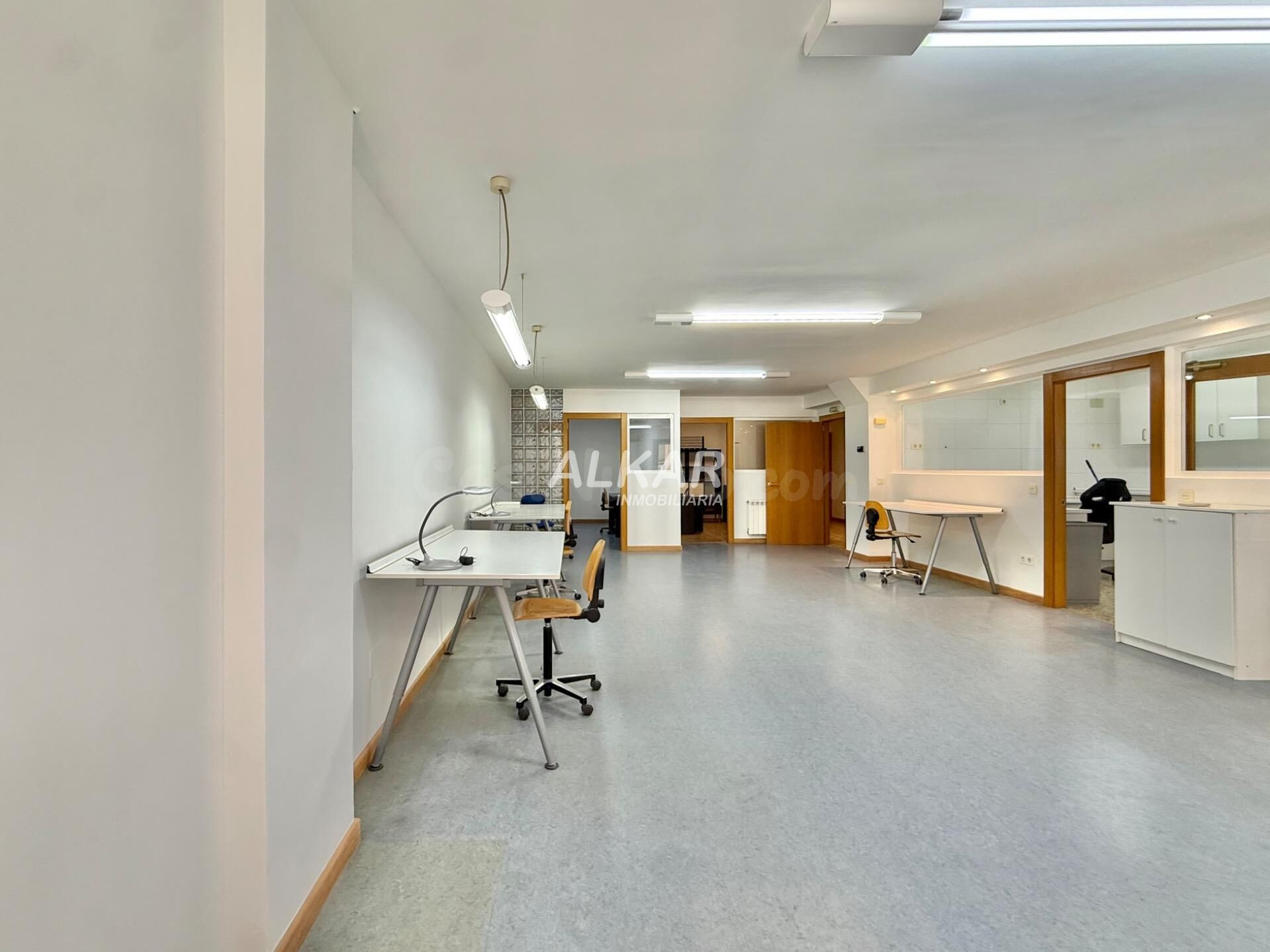 OFICINA EN ALQUILER - foto 5