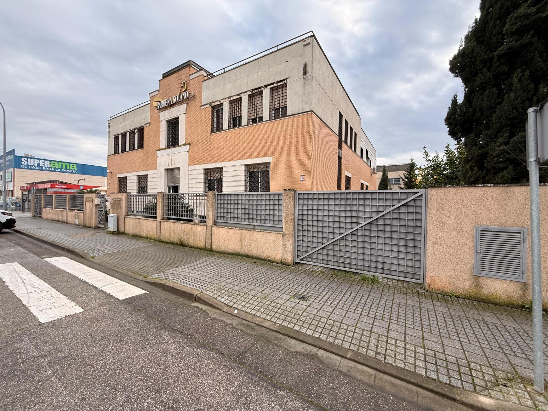 Edificio industrial en el Polígono del Granadal – Córdoba capital (junto al barrio de Cañero)