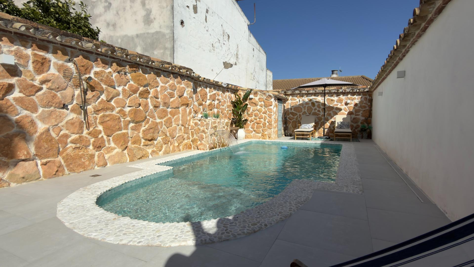 ¡¡ PRECIOSA CASA CON PISCINA SALADA CON VISTAS AL CASTILLO D - foto 4
