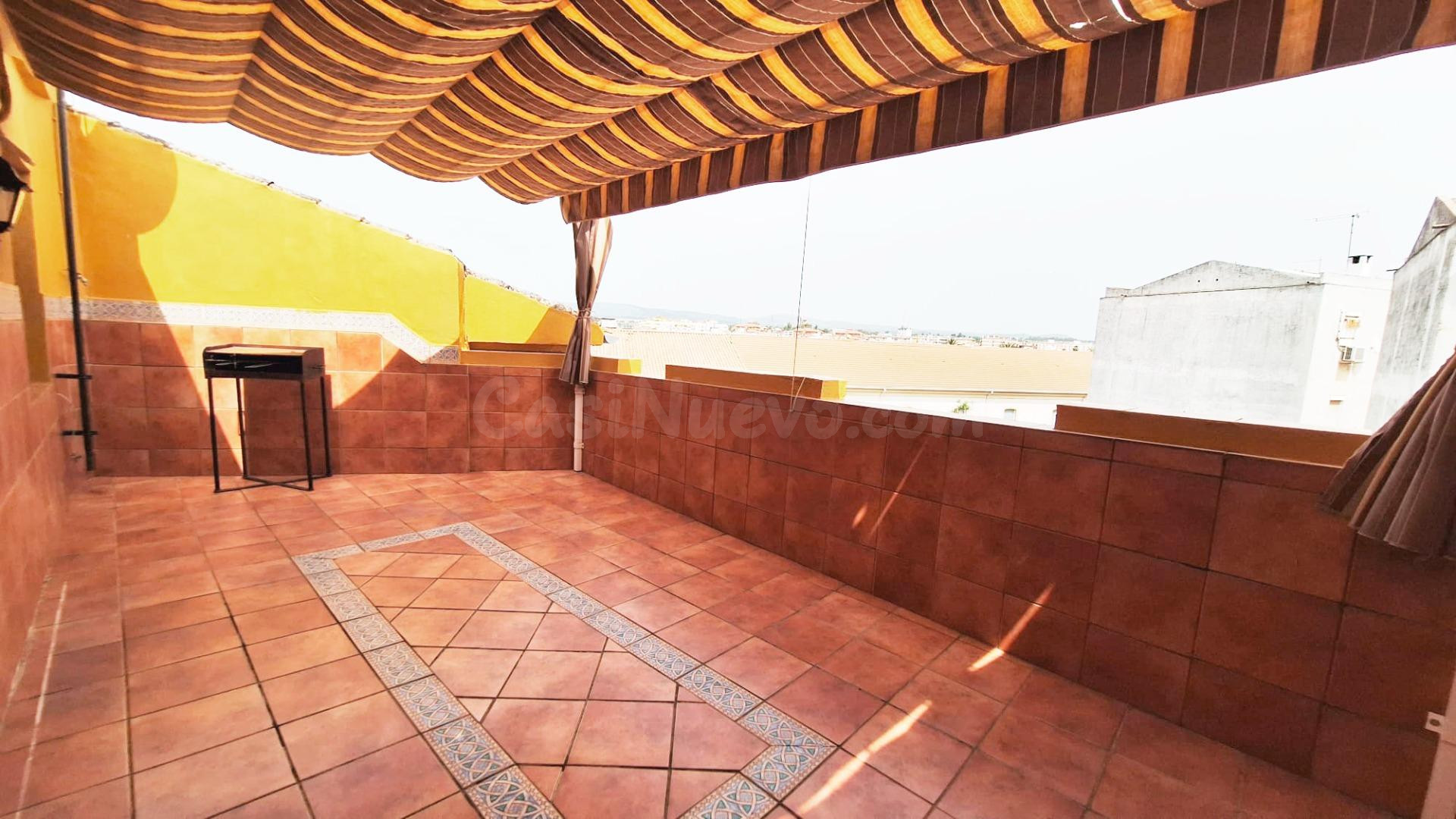 ÁTICO CON 30m2 DE TERRAZAS JUNTO A LA AVENIDA JESÚS RESCATADO!!