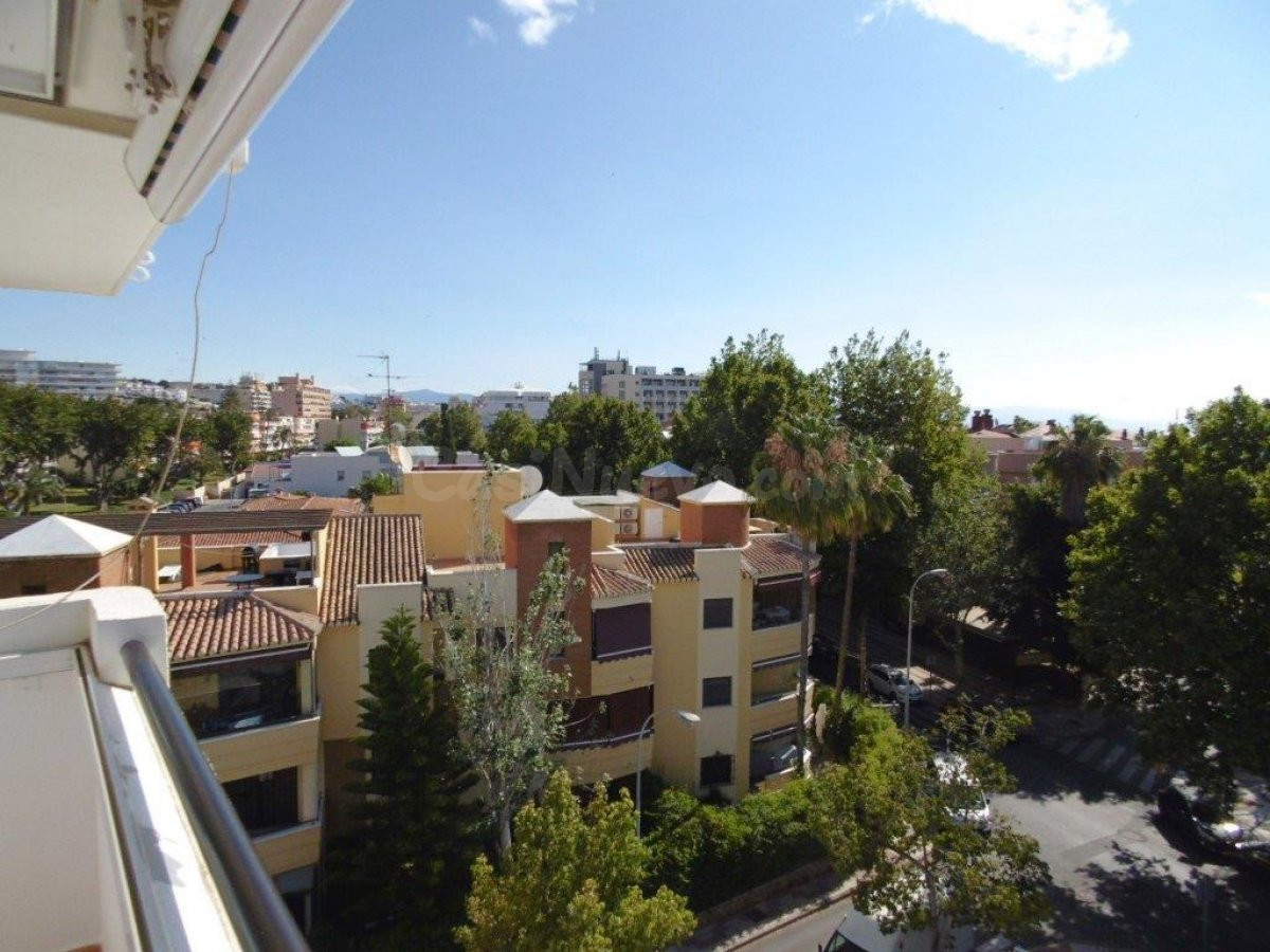 Cuatro dormitorios en La Carihuela