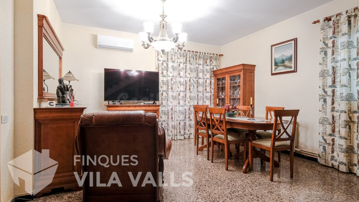 Chalet muy amplio, íntimo, práctico y con piscina! - foto 4