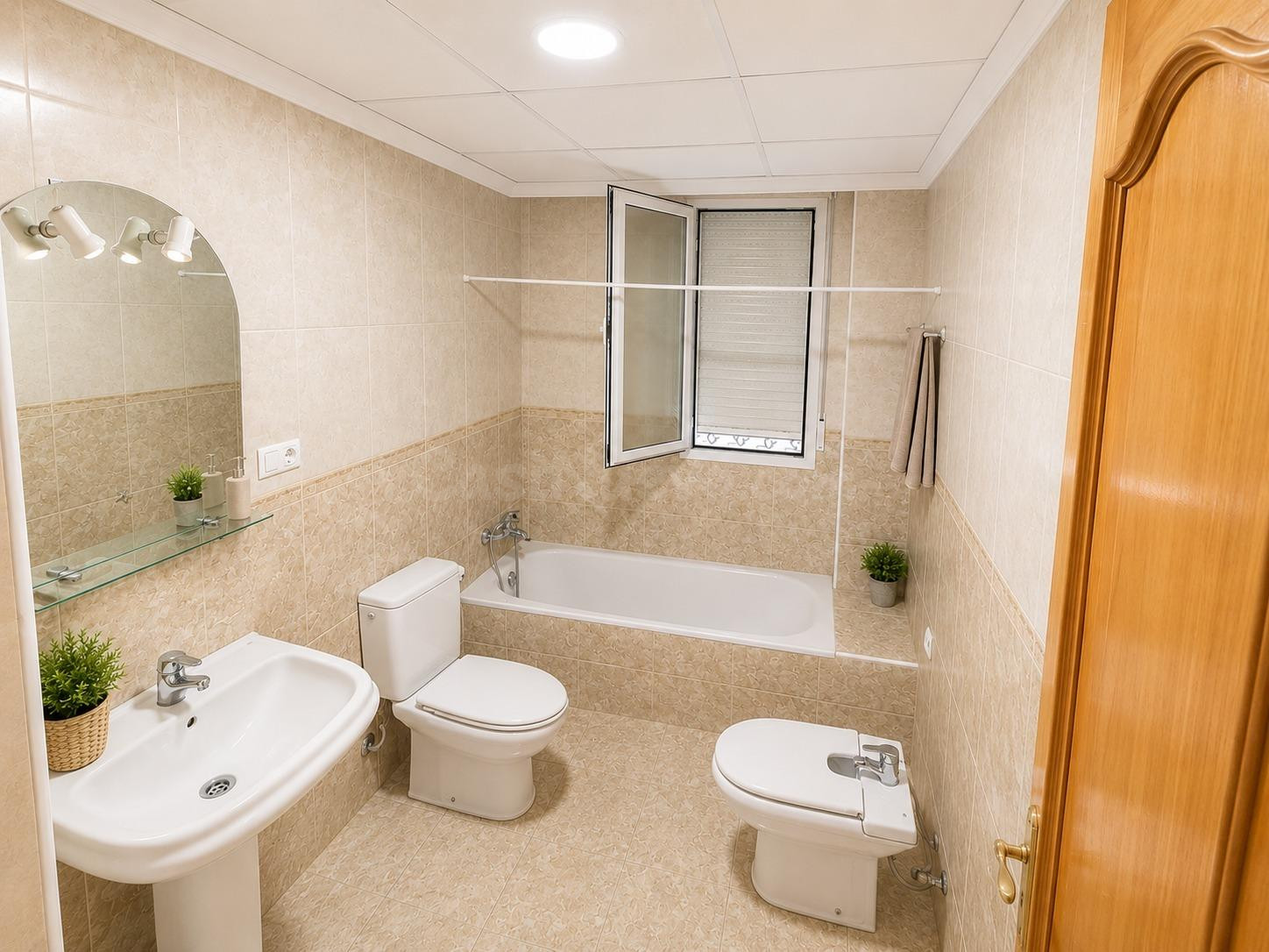 Piso en venta en una de las mejores zonas del pueblo - foto 5