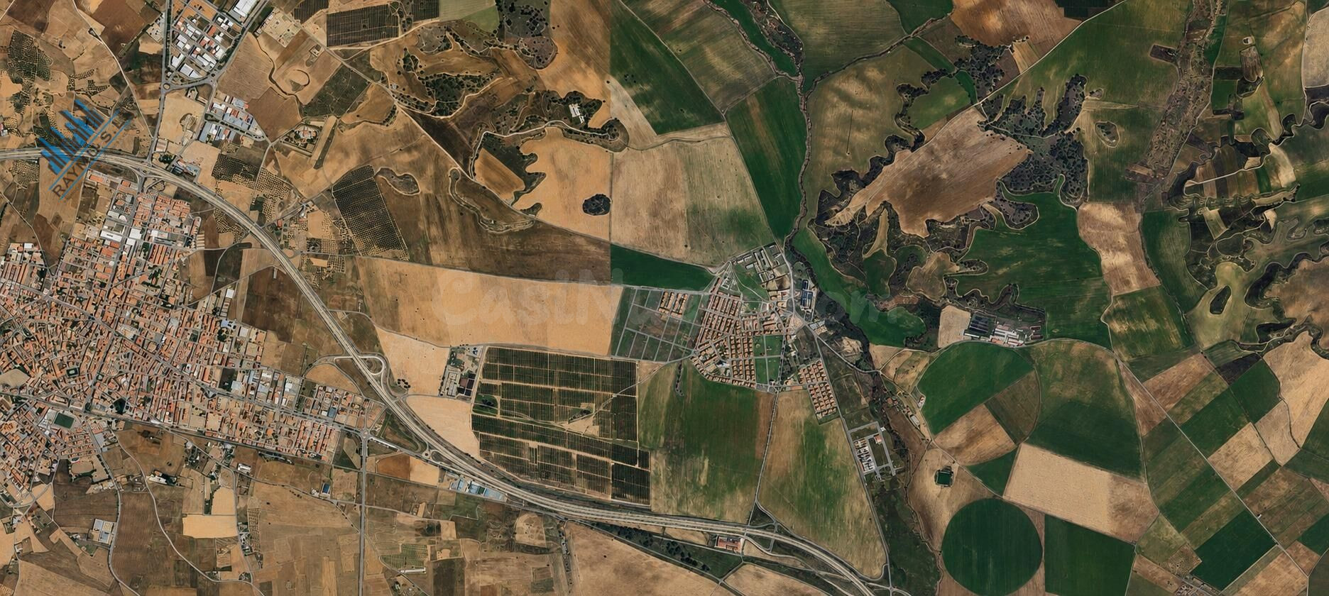 ¡GRAN OPORTUNIDAD! CONJUNTO DE NAVES INDUSTRIALES EN BARCIEN - foto 3