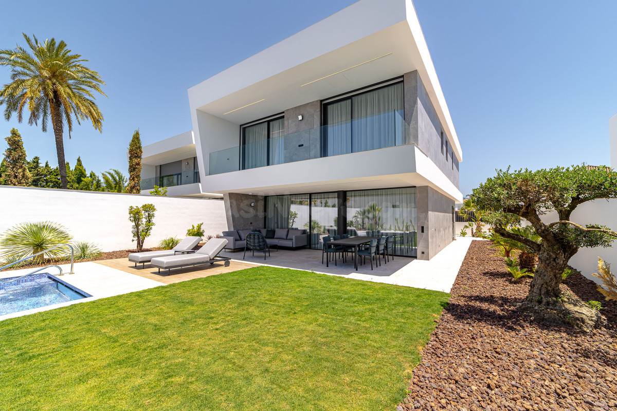 Chalet 4 habitaciones 402m² en venta - Puerto Sol-Los Almendros-El Tomillar
