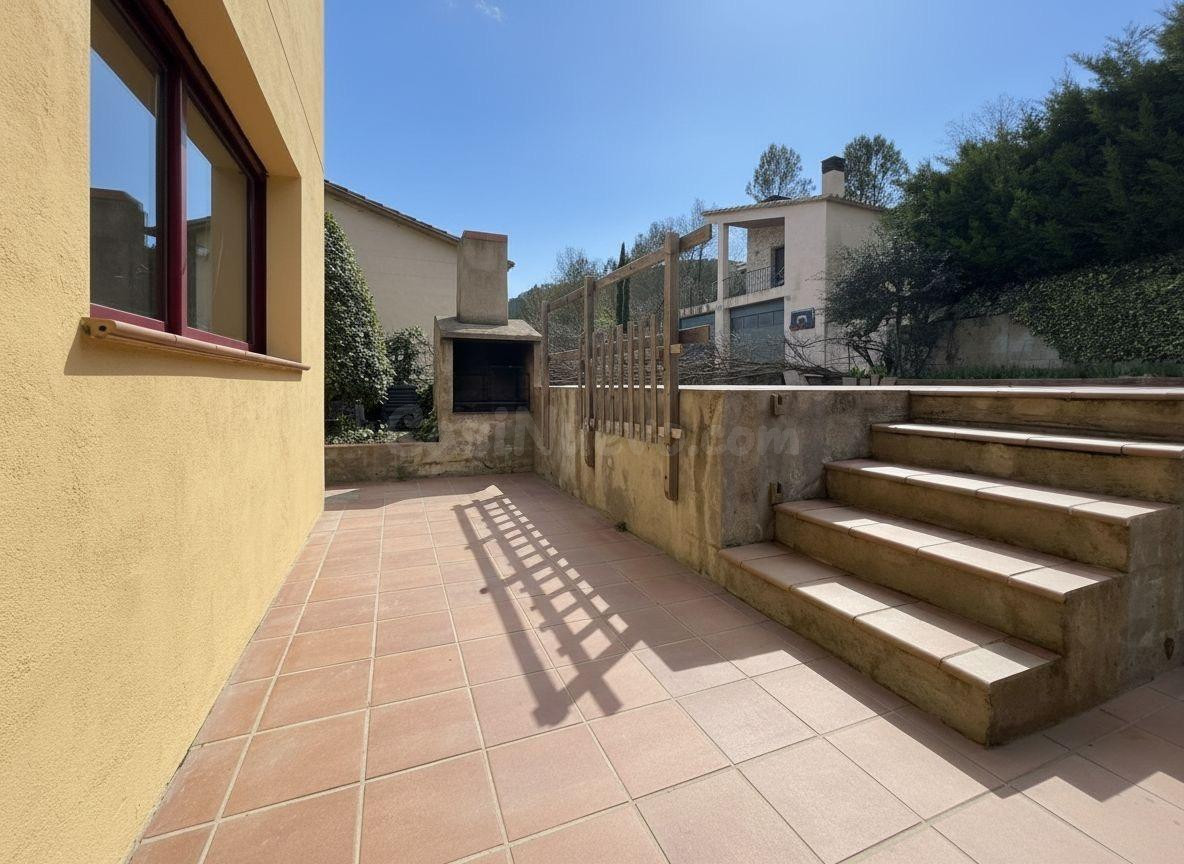 Exclusiva propiedad con piscina, 5 habitaciones y licencia t - foto 5