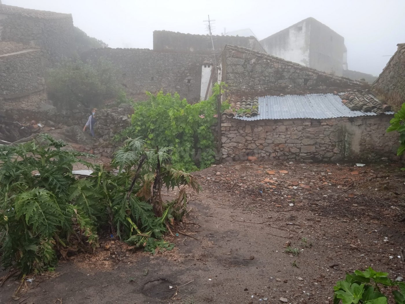 Casa con terreno en Montánchez - foto 4