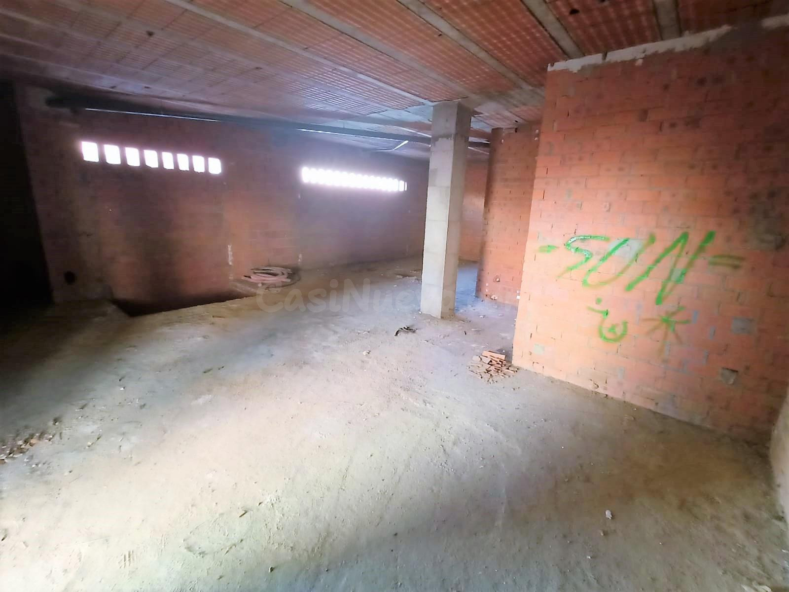 LOCAL EN BRUTO EN LA CAÑADA!!!!!