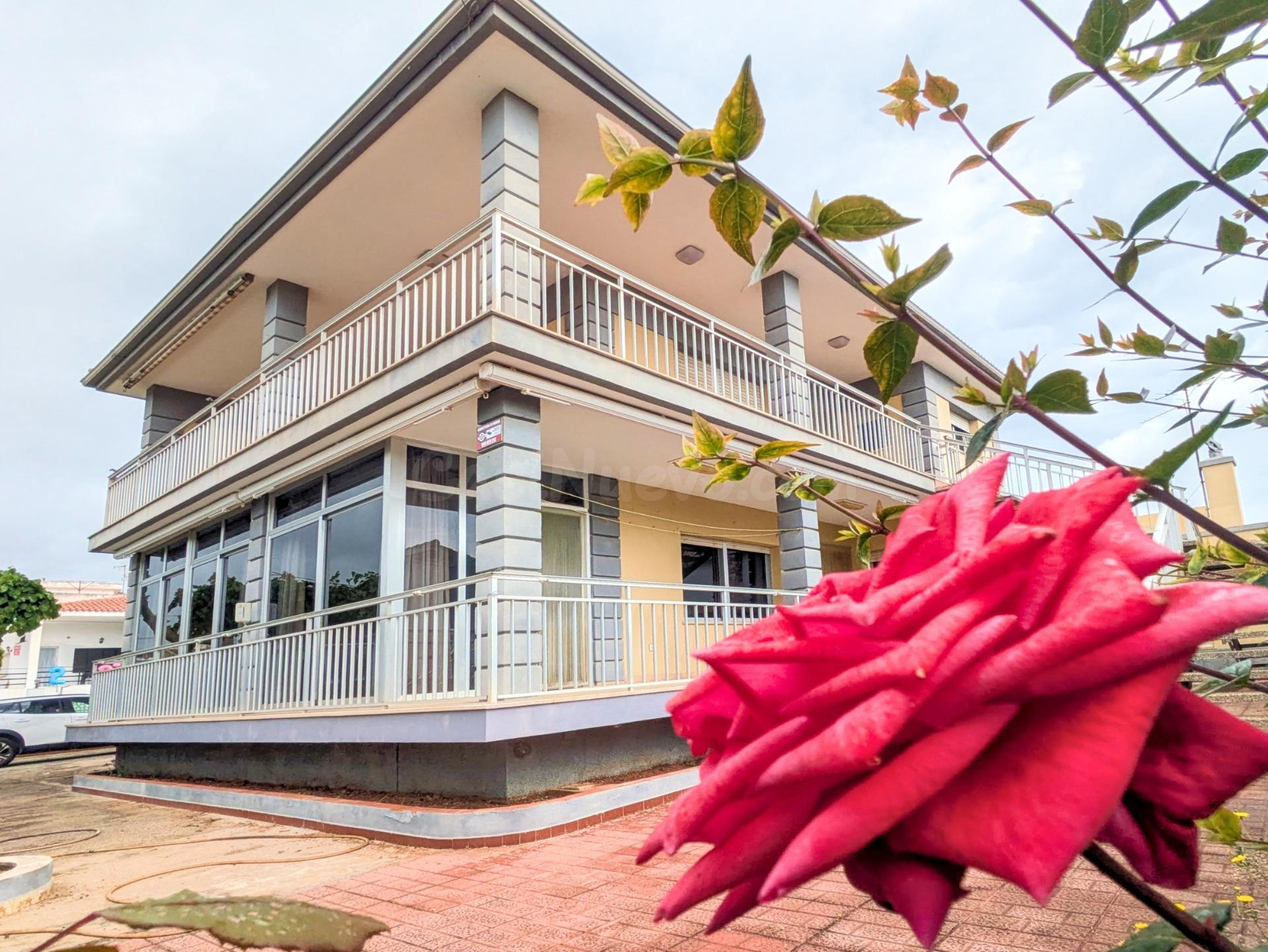 MAGNIFICO CHALET DE DOS PLANTAS EN VENDA A 5 MINUTOS DE LA PLAYA DE VINAROZ