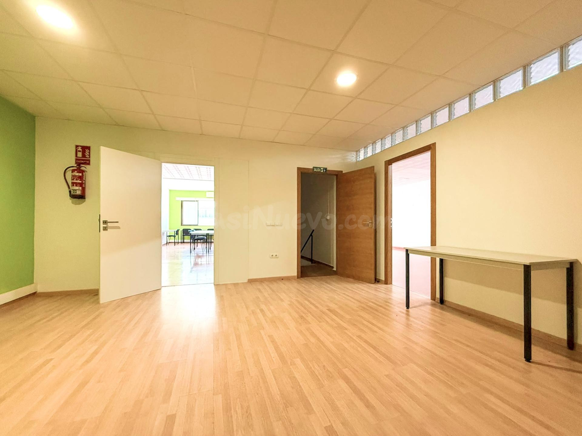 AMPLIO LOCAL EN EL CENTRO DE ALCANAR CON ACCESO INDEPENDIENTE EN VENTA