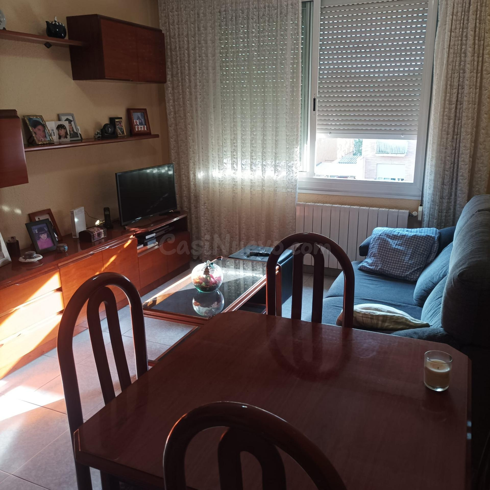 AMPLIO PISO DE 3 habitaciones JUNTO A LA ZONA COMERCIAL DE LA CREU DE BARBERÀ