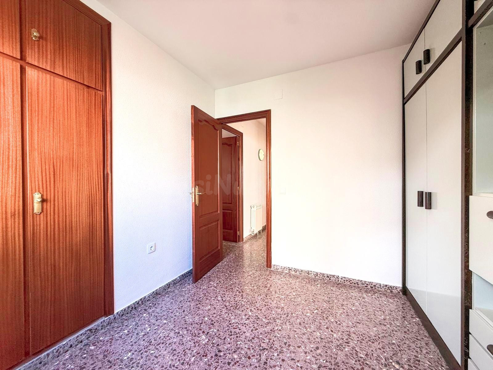 CASA ESQUINERA DE TRES PLANTAS A POCOS METROS DEL MAR EN VEN - foto 4