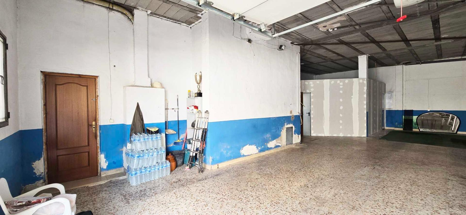 SE VENDE LOCAL-ALMACÉN EN NOVELDA ZONA LAS HORCAS - foto 2