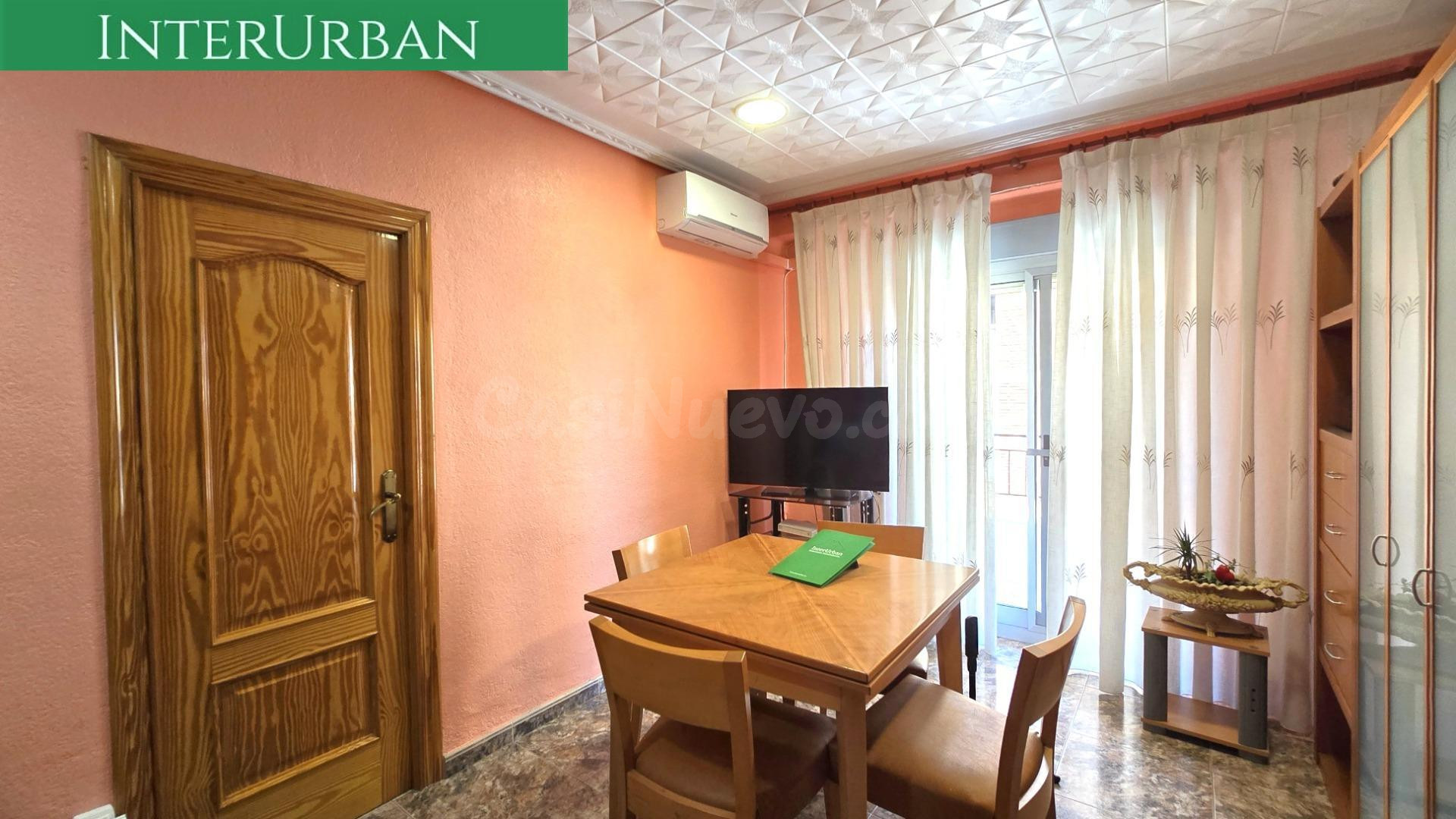 Interurban vende Amplio piso de 3 dormitorios con balcón y g - foto 3