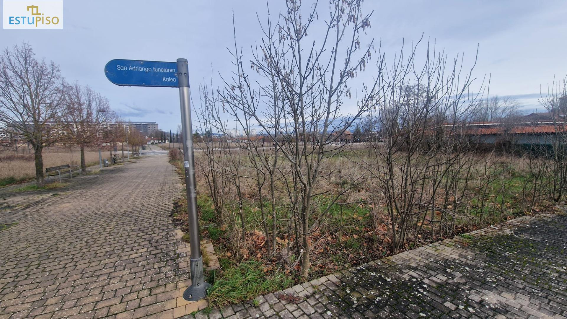 PARCELA URBANA DE USO RESIDENCIAL desarrollada y urbanizada  - foto 4