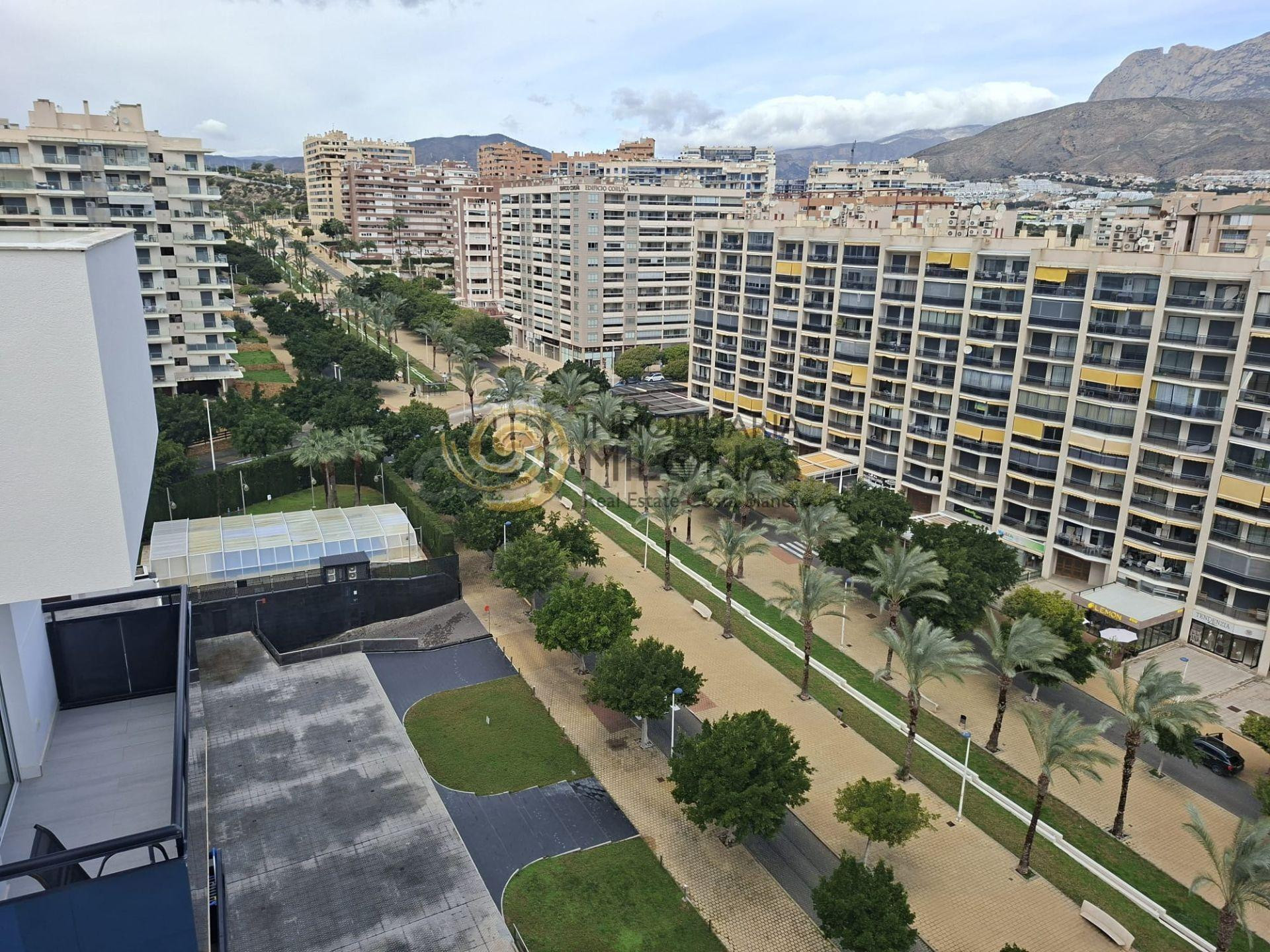 Ático Dúplex con Solárium Privado a 100 m de la Playa en La  - foto 4