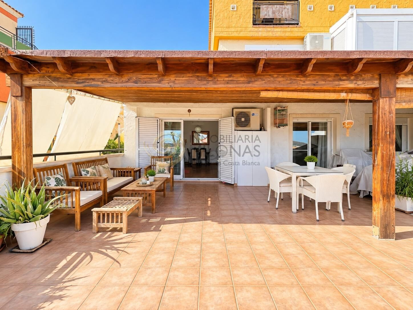 Mediterráneo, mar y espacio exterior: una vivienda para disfrutar de Finestrat