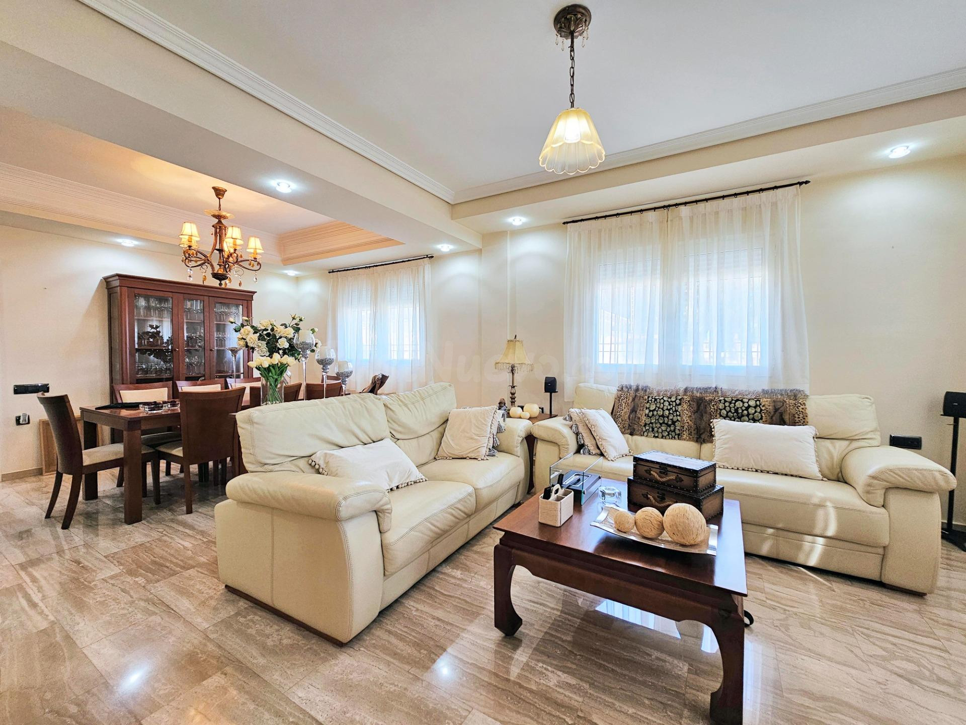 SE VENDE ESTUPENDO CHALET SITO EN Calle RICARDO BELVER,  LA PALMA-CARTAGENA