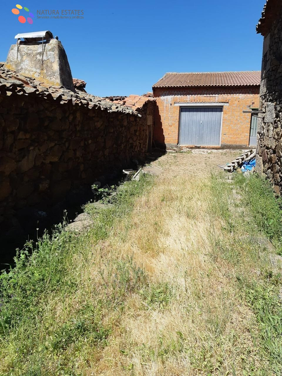 PARCELA Y CORRAL PARA REALIZACION DE VIVIENDA DE PUEBLO - foto 4