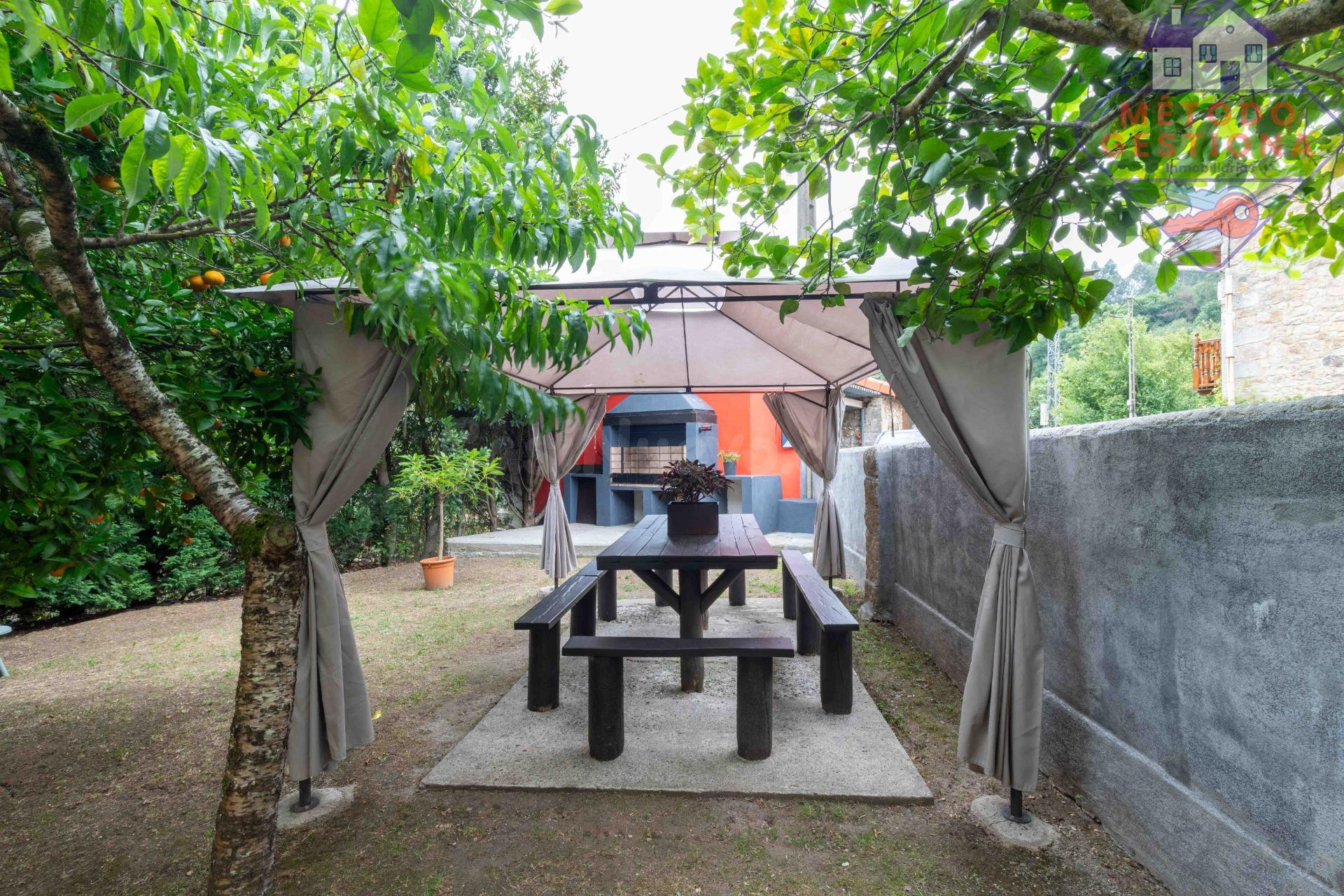 Casa independiente con jardín zona Puente Viesgo - foto 4