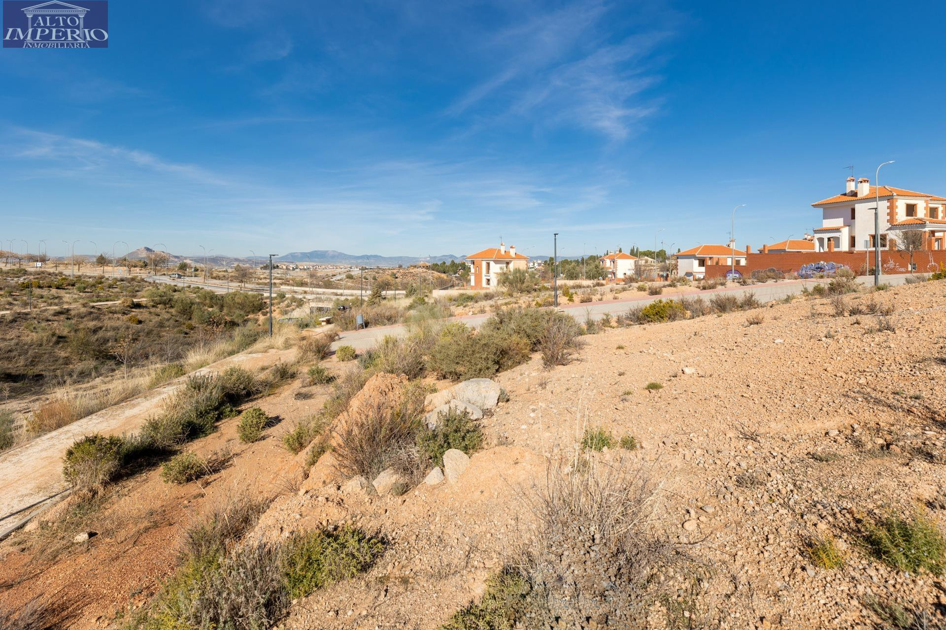 Venta de parcela urbana en Otura (Zona Santa Clara Golf)