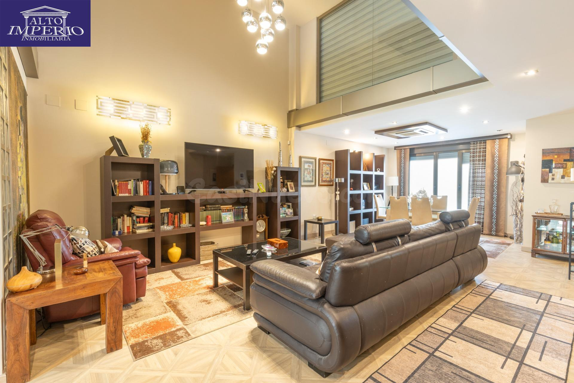 Exclusivo dúplex tipo loft de 225 m2 con apartamento independiente en una ubicación inmejorable