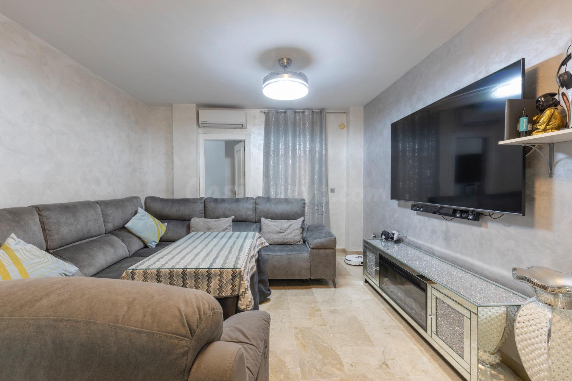 FANTÁSTICO PISO EN VENTA EN CIJUELA CON PATIO, GARAJE Y TRAS - foto 3