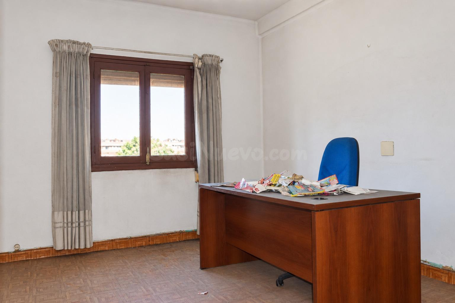 PISO CON ASCENSOR - Cuatro dormitorios para crear un hogar a - foto 4