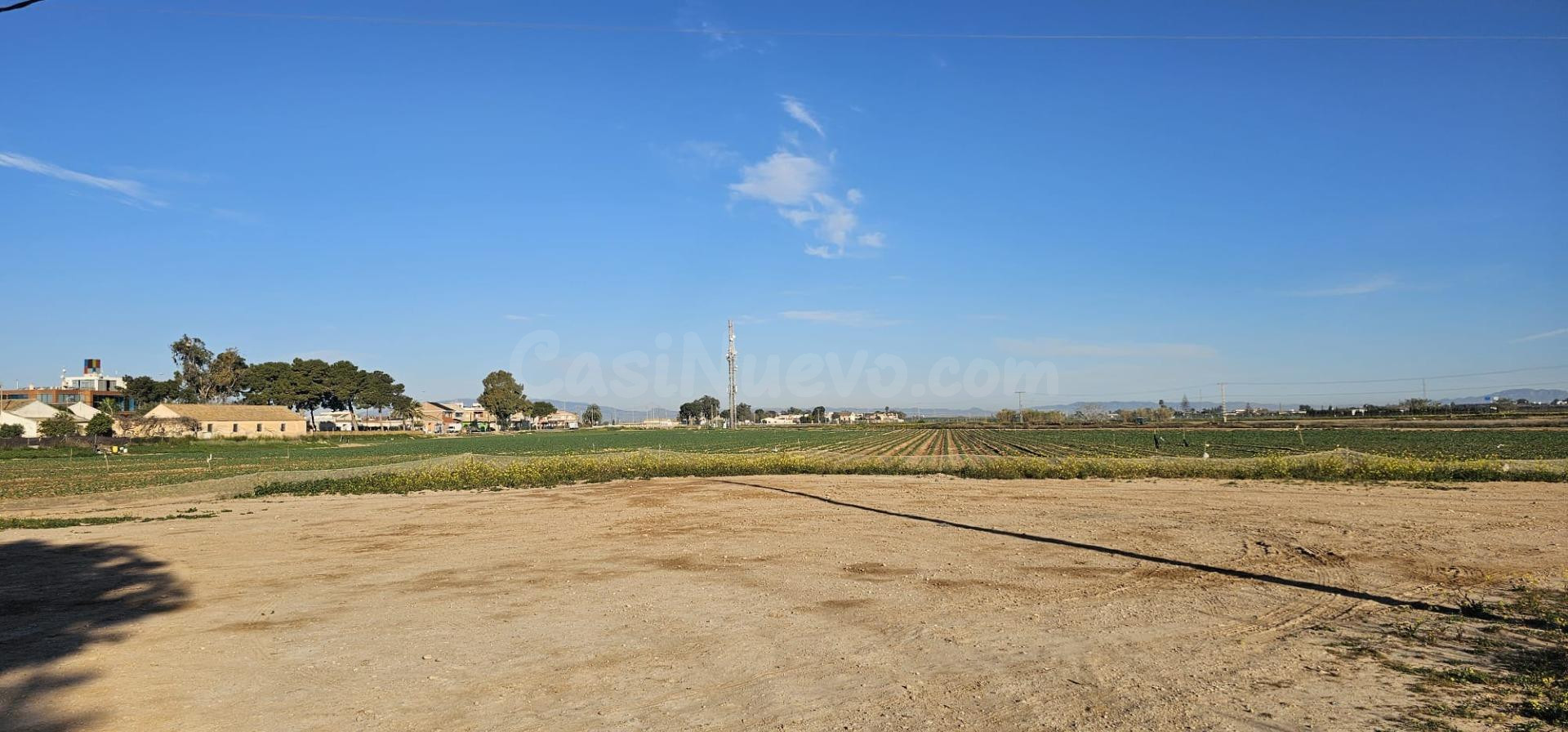 Terreno Rústico con vivienda legalizada a reformar - foto 2