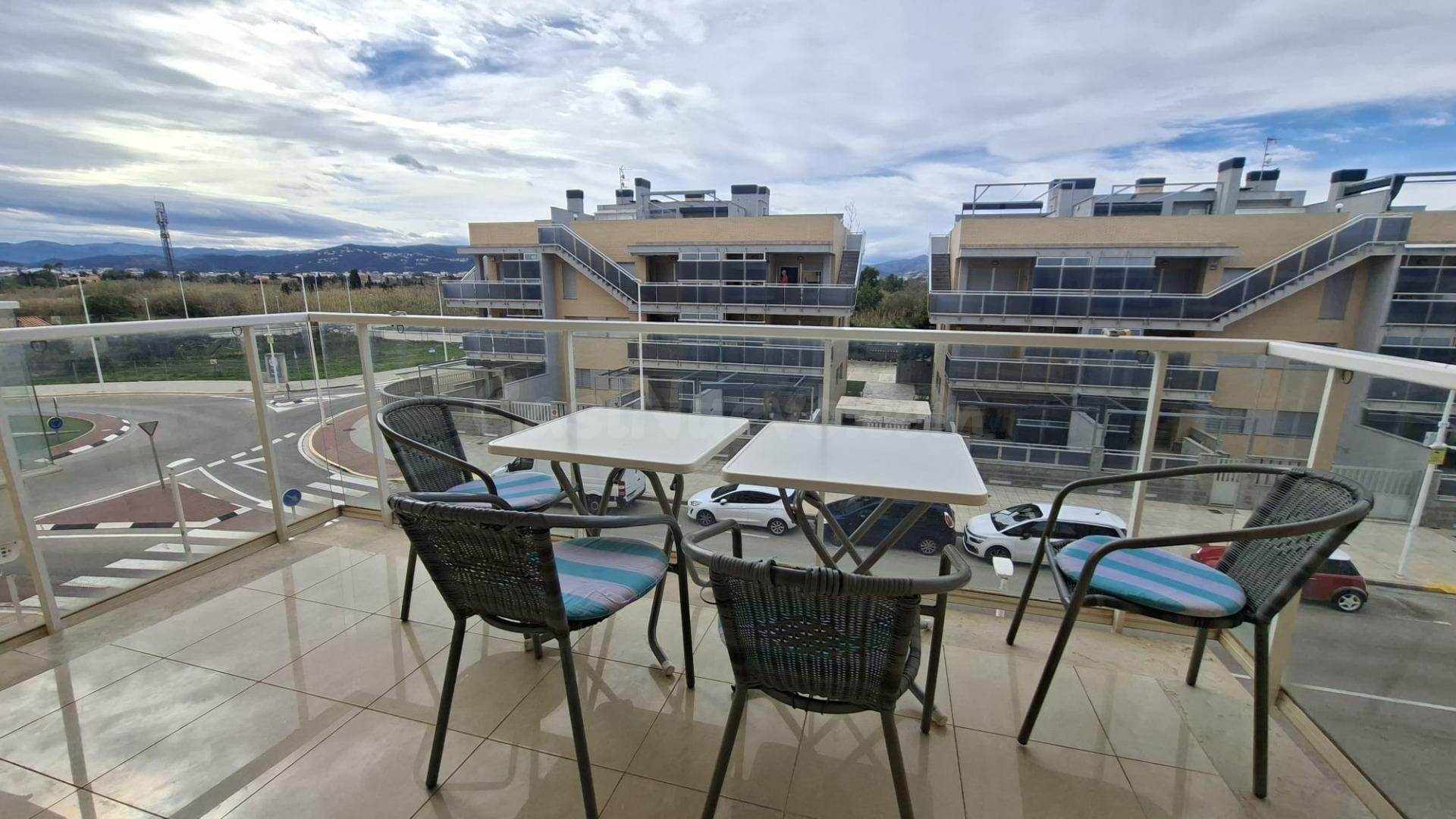Apartamento situado en la playa de Guardamar del Safor, a tan solo 300 metros del mar