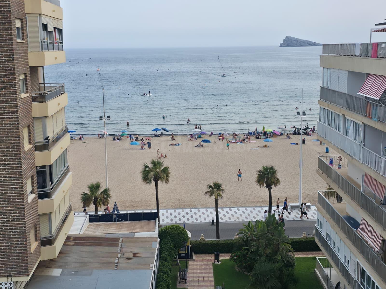 Impresionante Piso Doble en Primera Línea de Playa en Benidorm