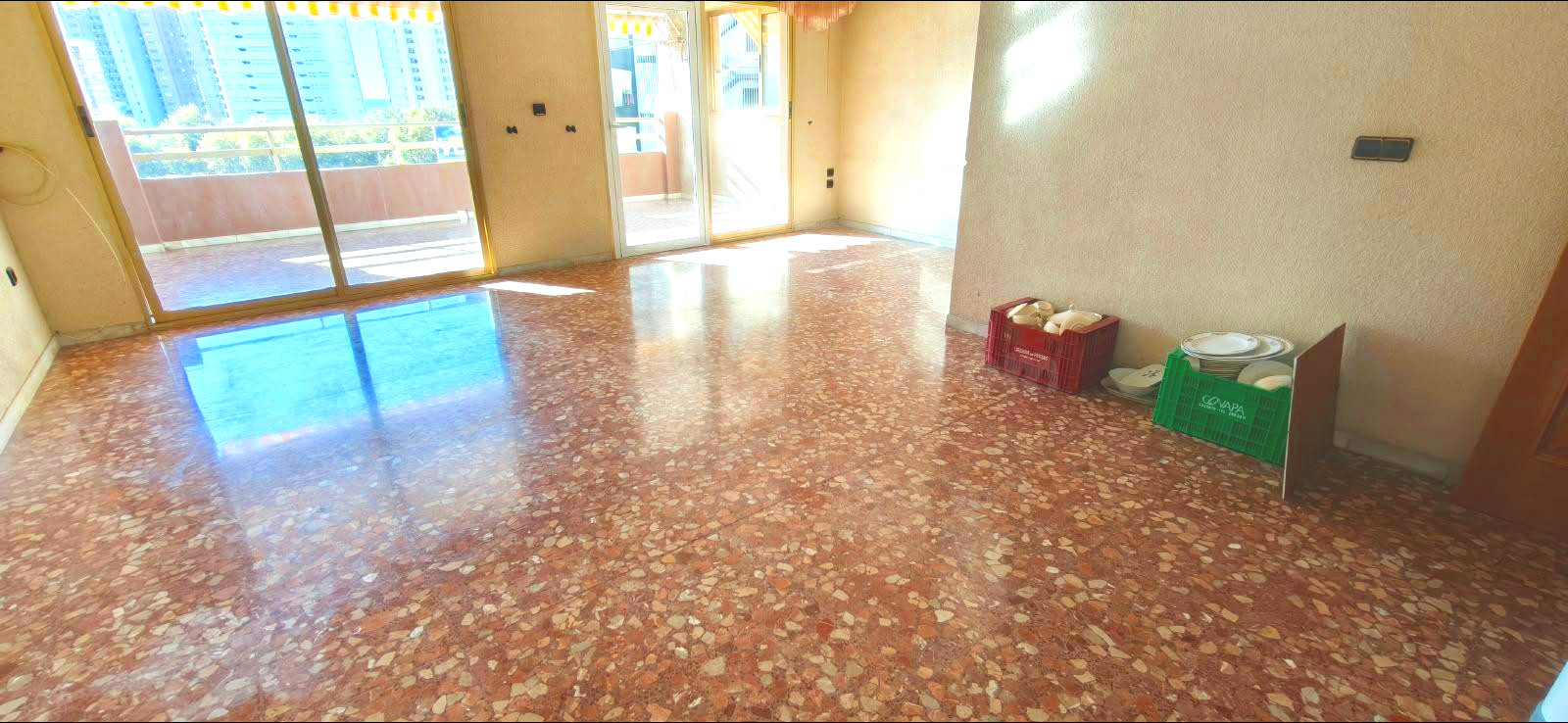 Amplio Piso en Benidorm - Oportunidad Única a Solo 150 metros de la Playa