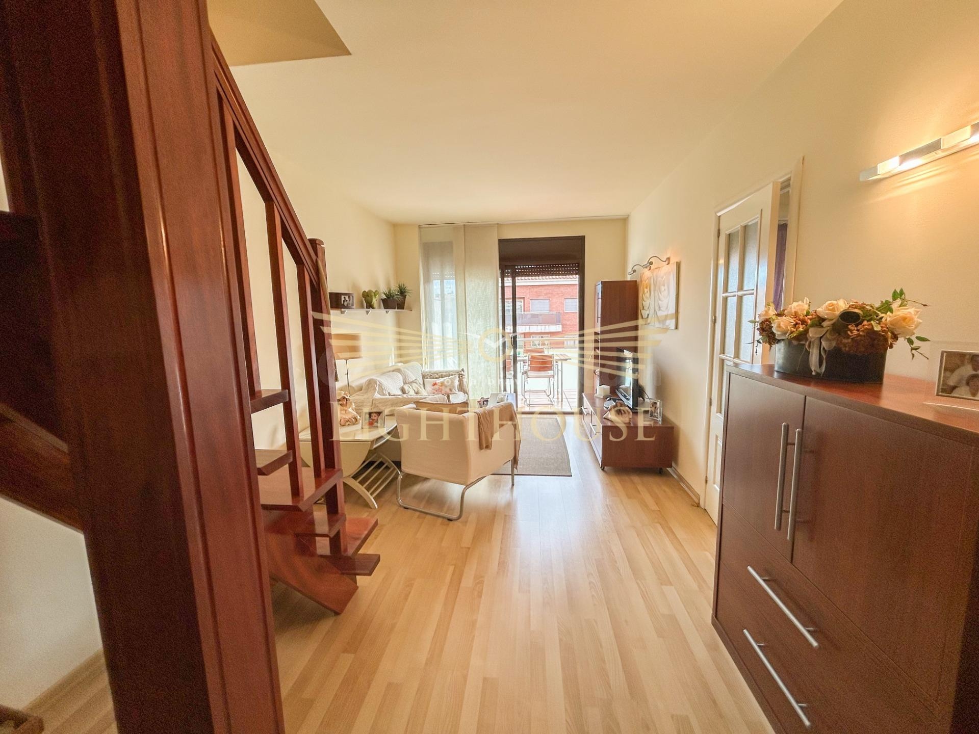 Ático dúplex con terraza en Fenals, Lloret de Mar - foto 3