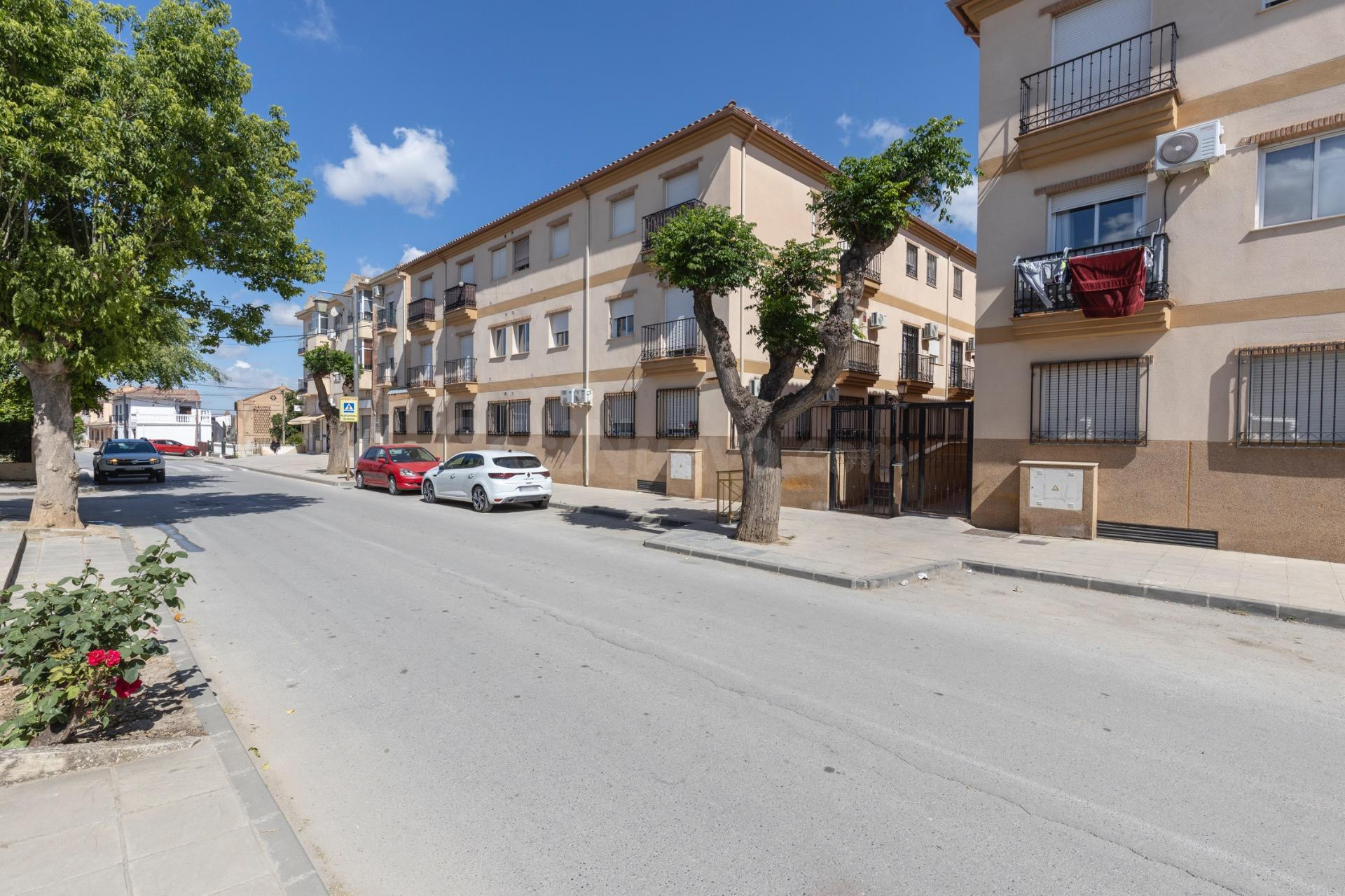 FANTÁSTICO PISO EN VENTA EN CIJUELA CON PATIO, GARAJE Y TRAS