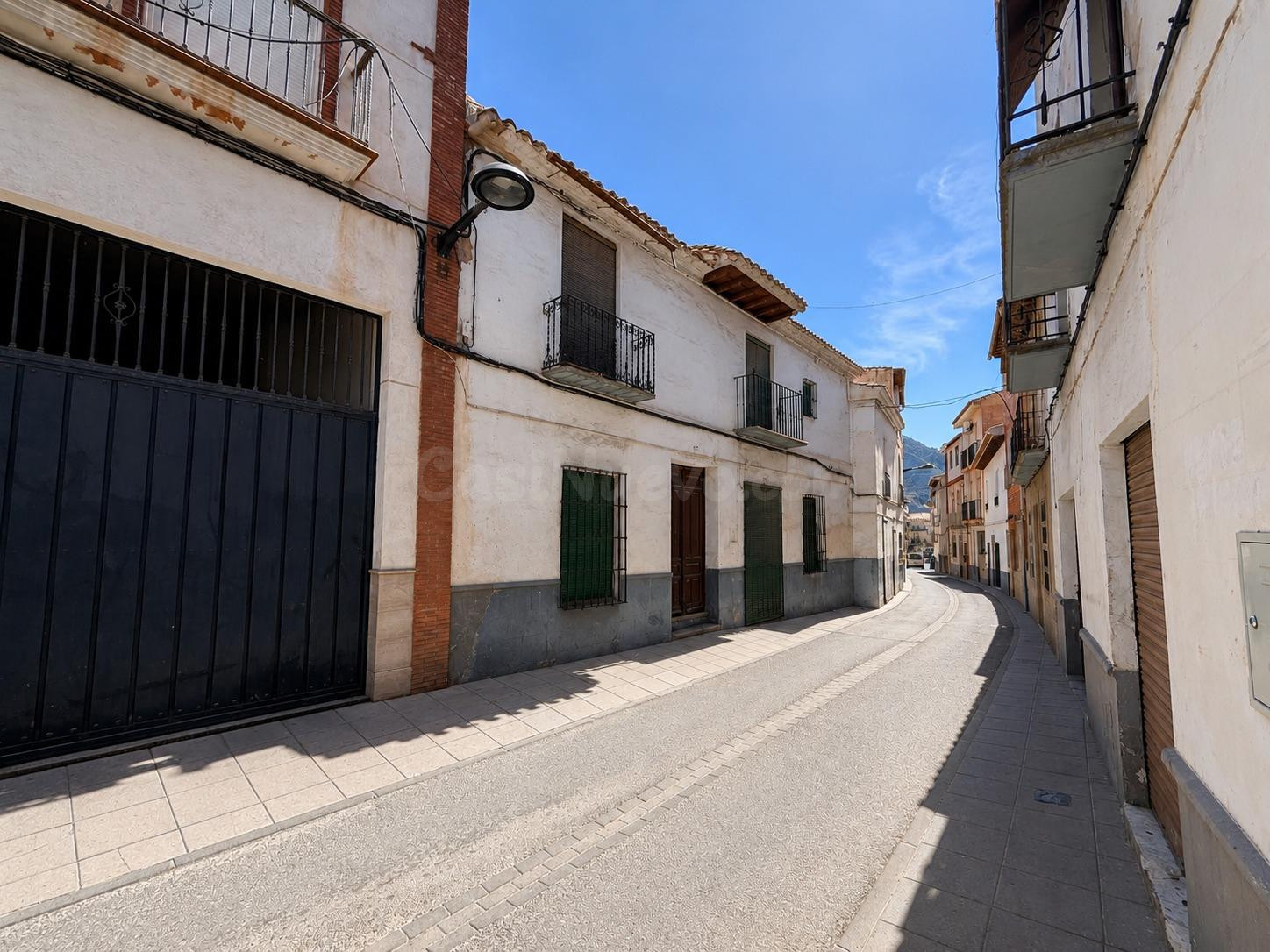 3 CASAS PARA DERRIBAR  O HACER GRAN REFORMA EN PADUL, CON SUPERFICIE DE TERRENO DE 420 M Y CONSTRUIDA DE 674 M