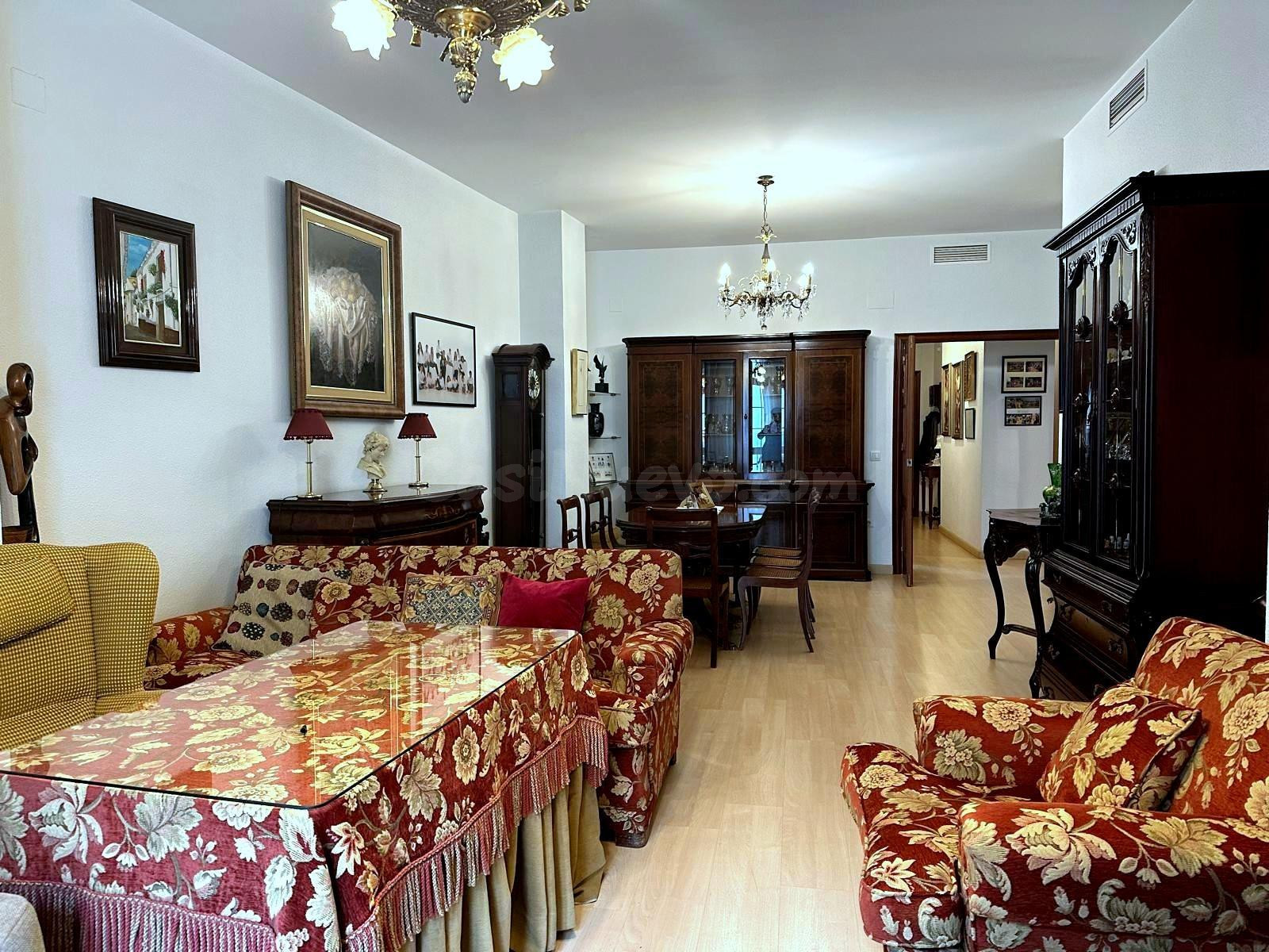 Piso 4 habitaciones 195m² en venta - Ronda de Triana-Patrocinio-Turruñuelo