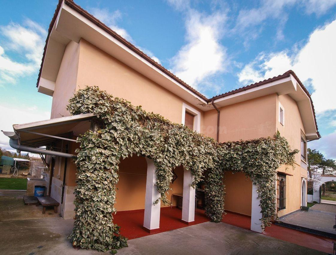 Encantador Chalet en Trespaderne con Potencial Turístico - foto 5