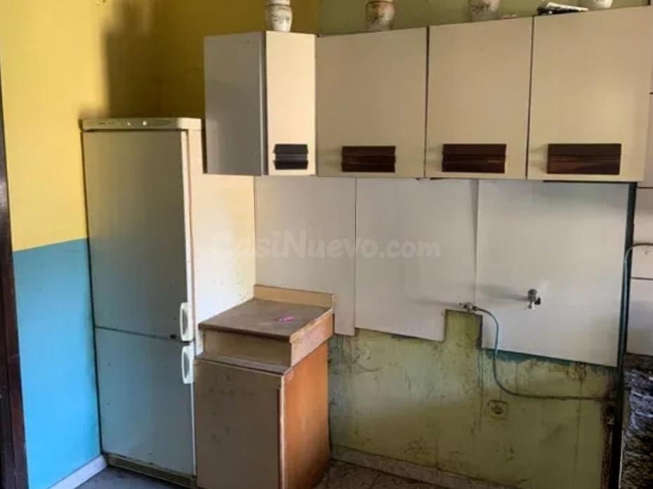 ¡Inversión Única en Mieres! Adosado para Reformar con Potenc - foto 5