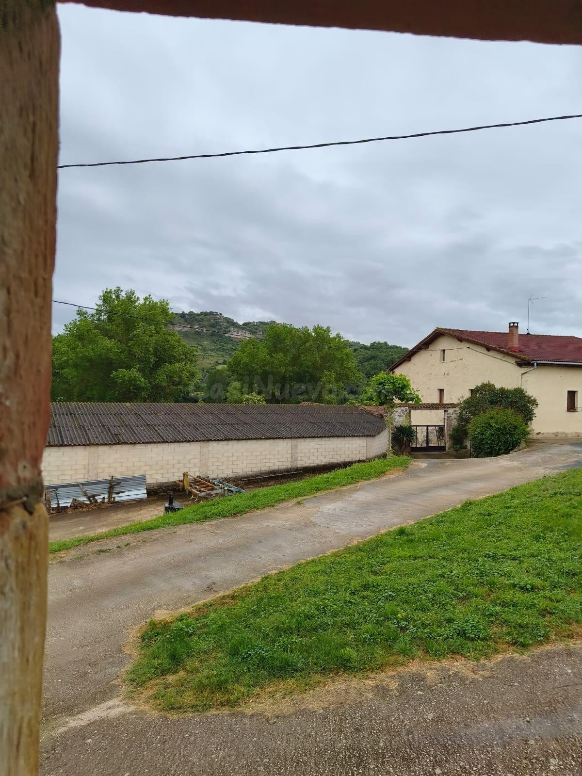 Encantadora Casa  en Medina de Pomar - ¡Gran Oportunidad por - foto 2