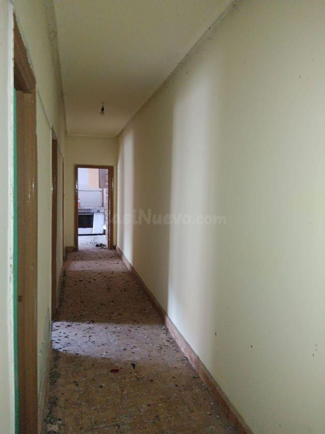 Amplio Piso Abuhardillado en el Centro de Nava por solo 31.0 - foto 3