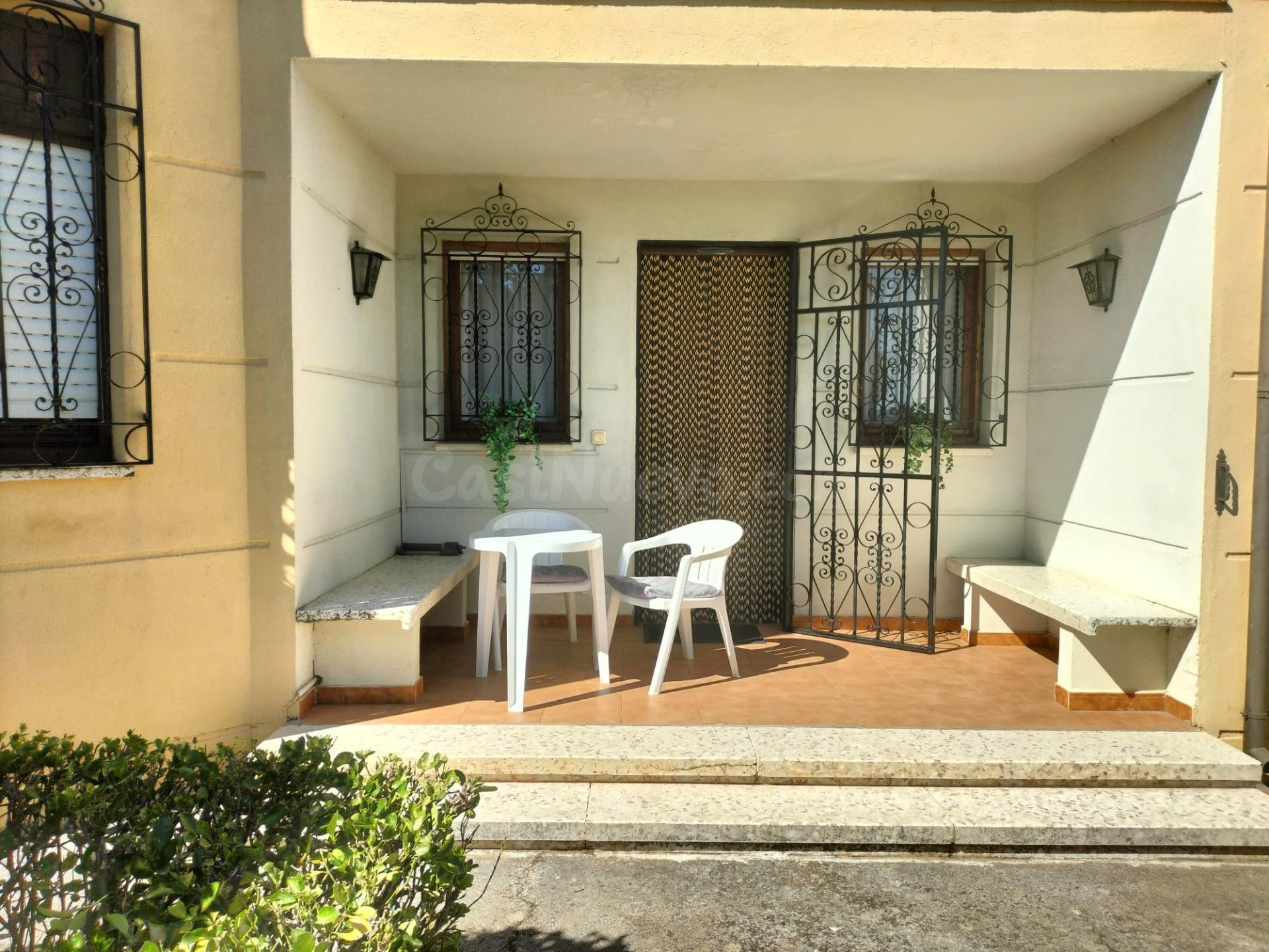 Amplia Casa en Melgar de Fernamental con Jardín y Terraza - foto 5