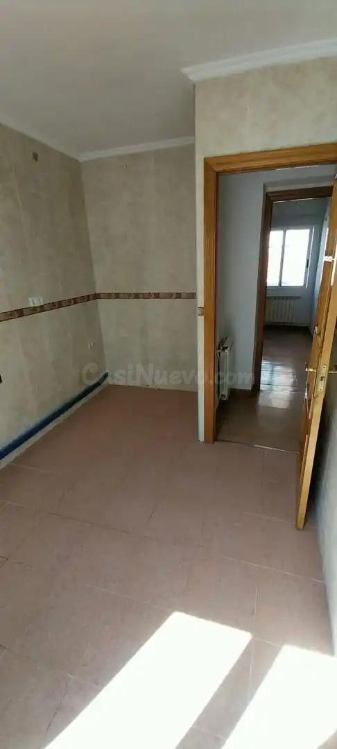 Amplio Piso Soleado en la Zona Sur de Burgos por solo 155.000€