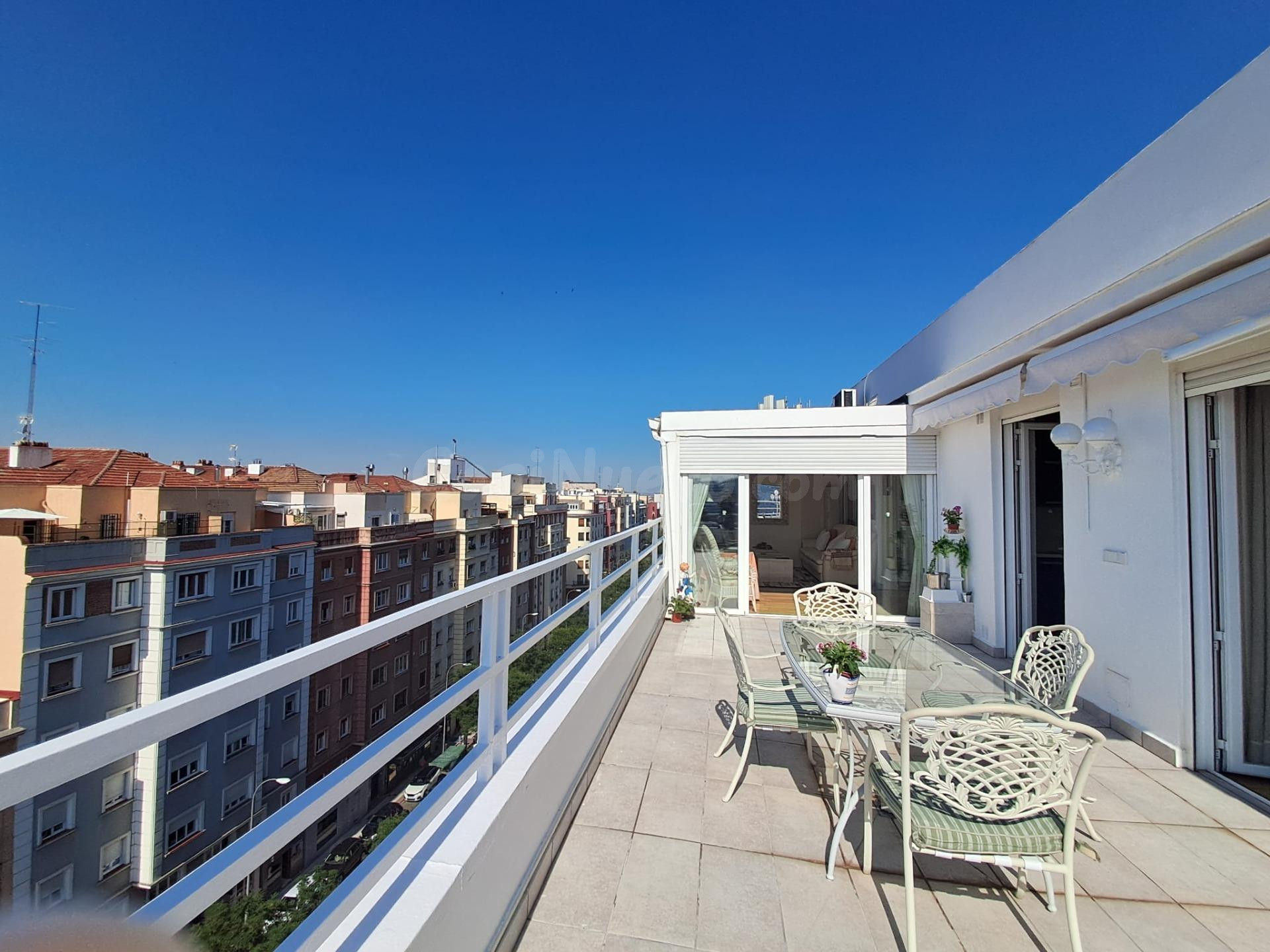 ÁTICO EXCLUSIVO CON GRAN TERRAZA JUNTO AL PARQUE DEL RETIRO  - foto 3