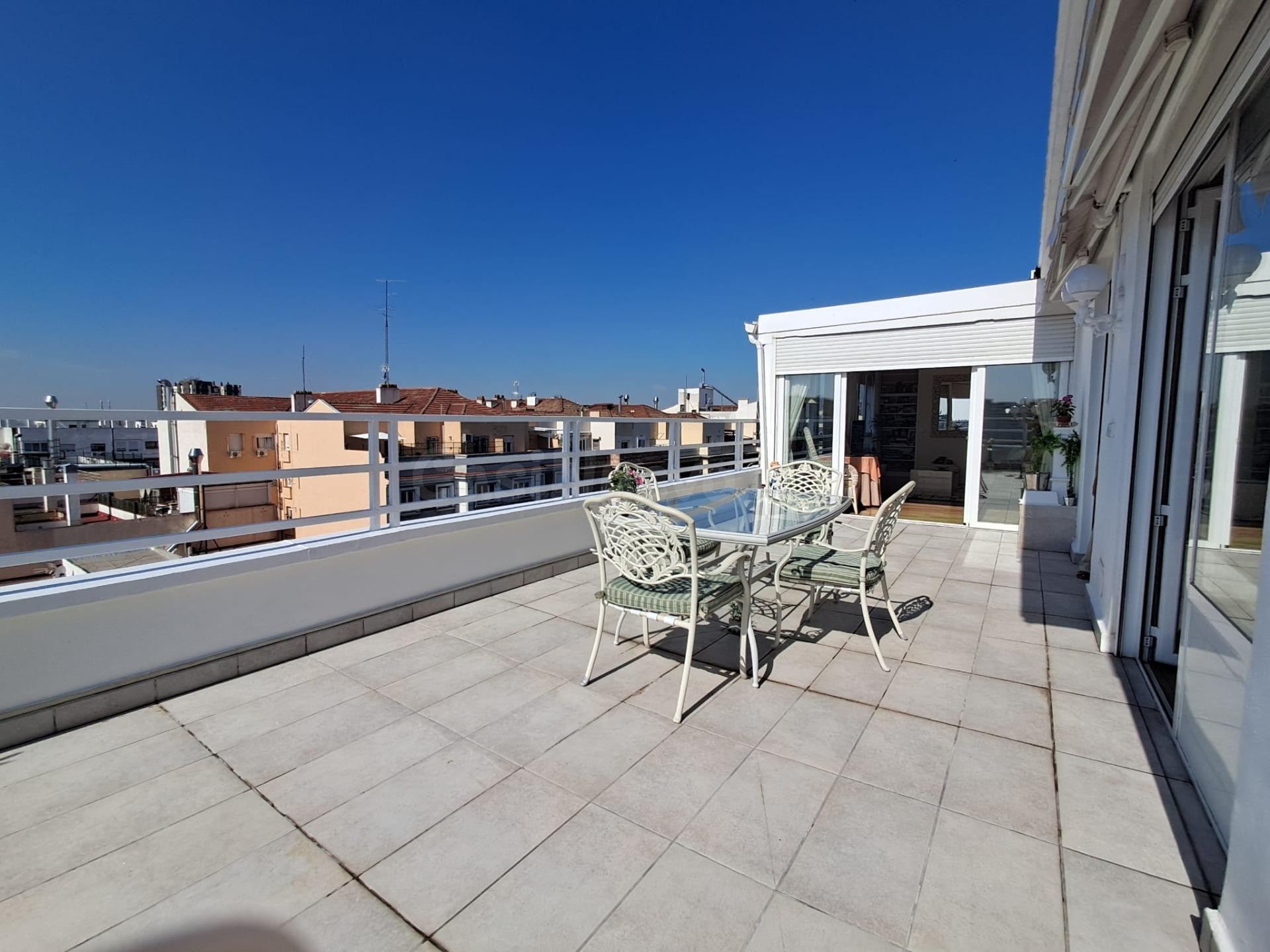 ÁTICO EXCLUSIVO CON GRAN TERRAZA JUNTO AL PARQUE DEL RETIRO  - foto 5