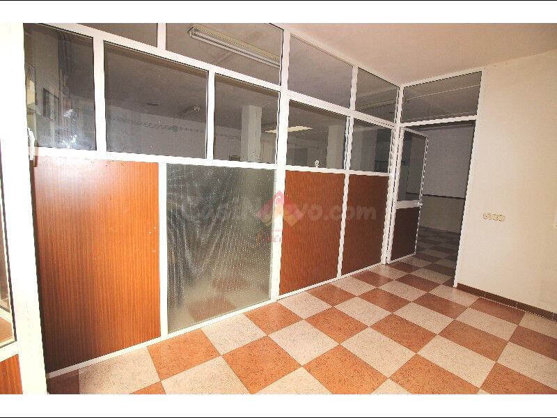 SE VENDE LOCAL EN PLENO CENTRO DE RONDA - foto 3