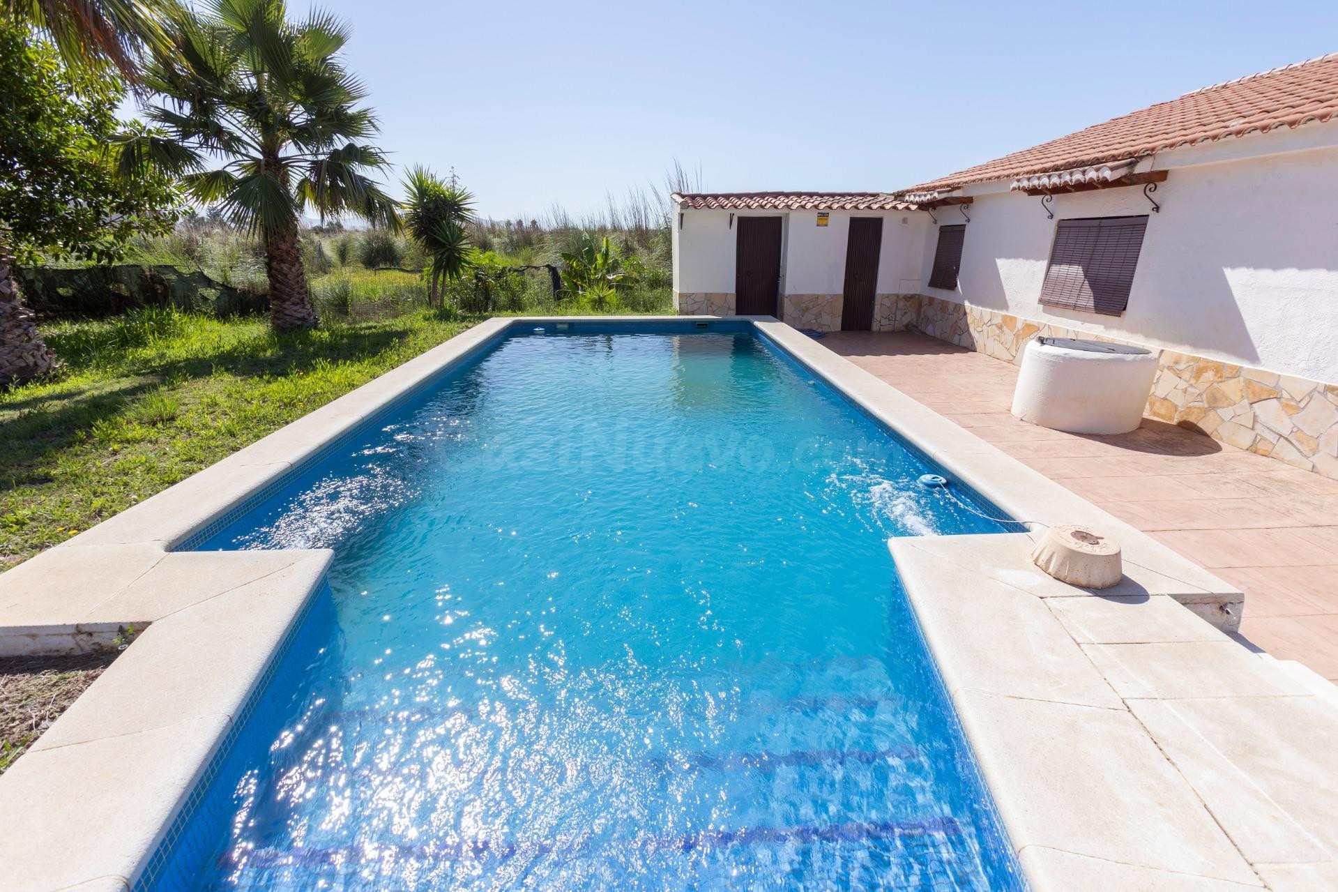 CASA CORTIJO EN MOTRIL. SITUADA A 2,5 KM DE LA PLAYA - foto 3