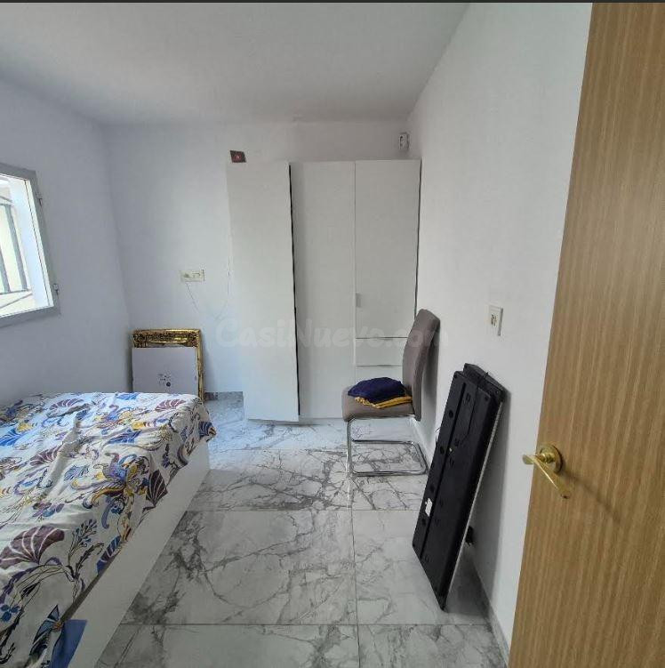 SE VENDE CASA TOTALMENTE REFORMADA EN EL GRUPO SAN ANTONIO - foto 2