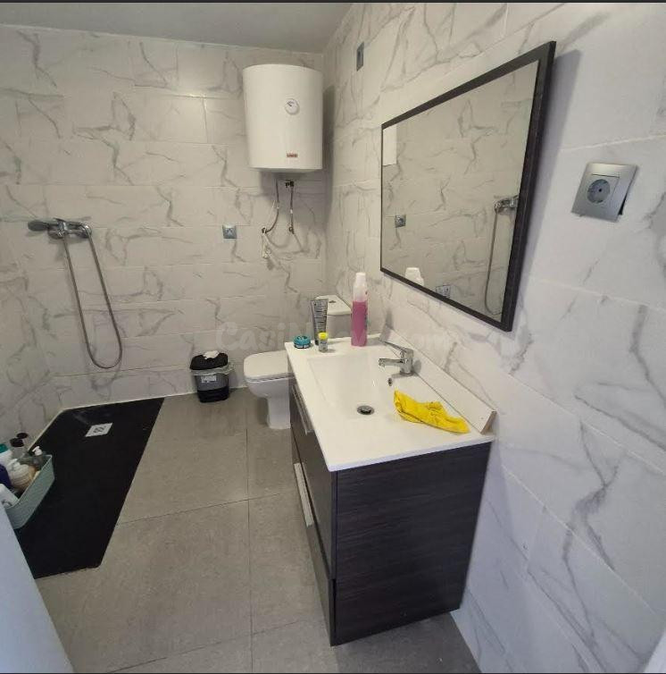 SE VENDE CASA TOTALMENTE REFORMADA EN EL GRUPO SAN ANTONIO - foto 3