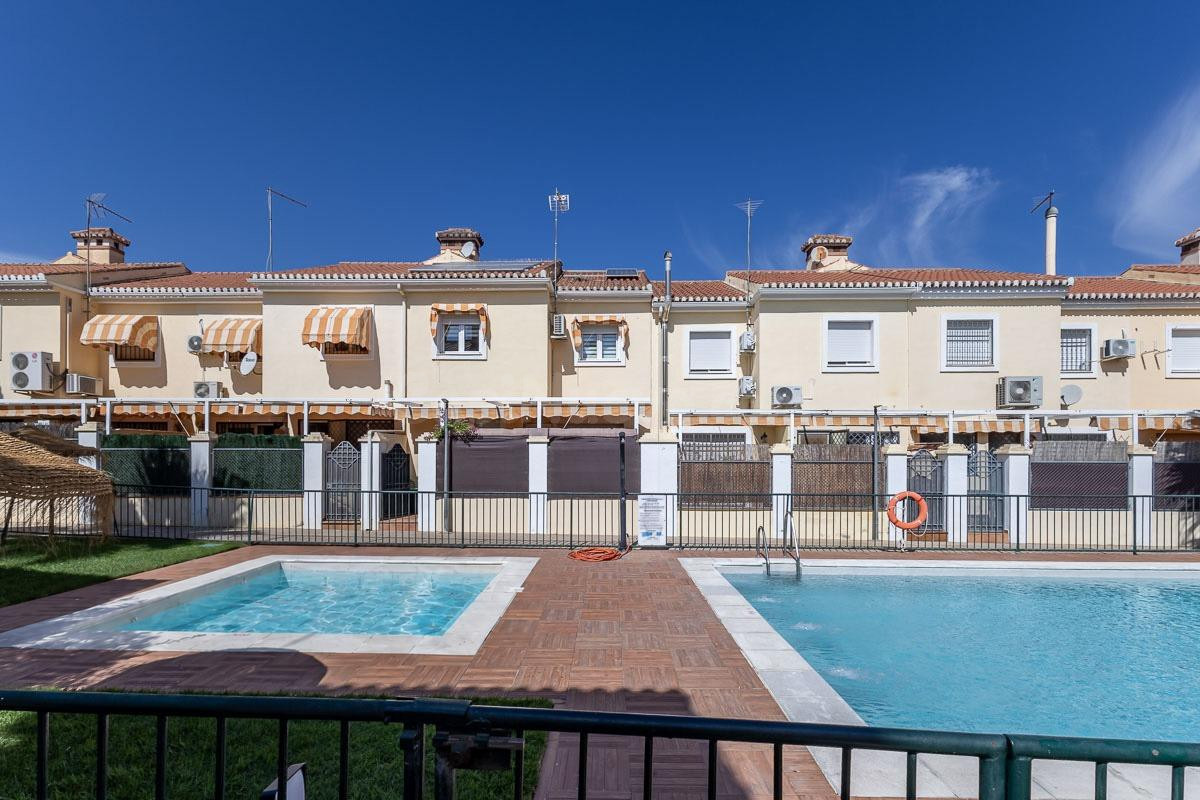 Casa en Llanos de Alhendín
